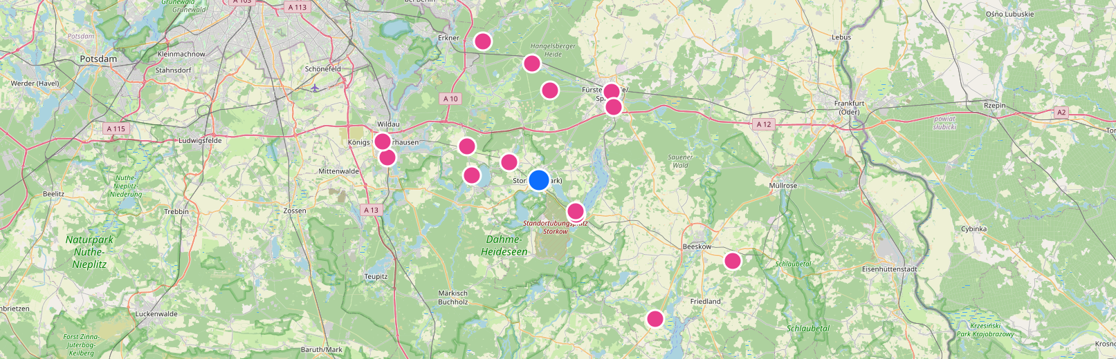 Mitarbeiter-Karte mit pinken Wohnort-Markierungen und blauer Firmensitz-Markierung